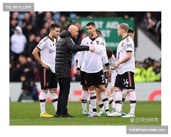 曼联对阵阿斯顿维拉赛后 腾哈赫点评球队防守转型